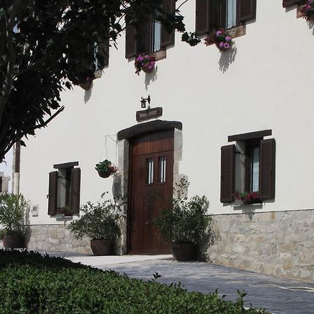 Hostal Rural Huartearena Iza Rum bild
