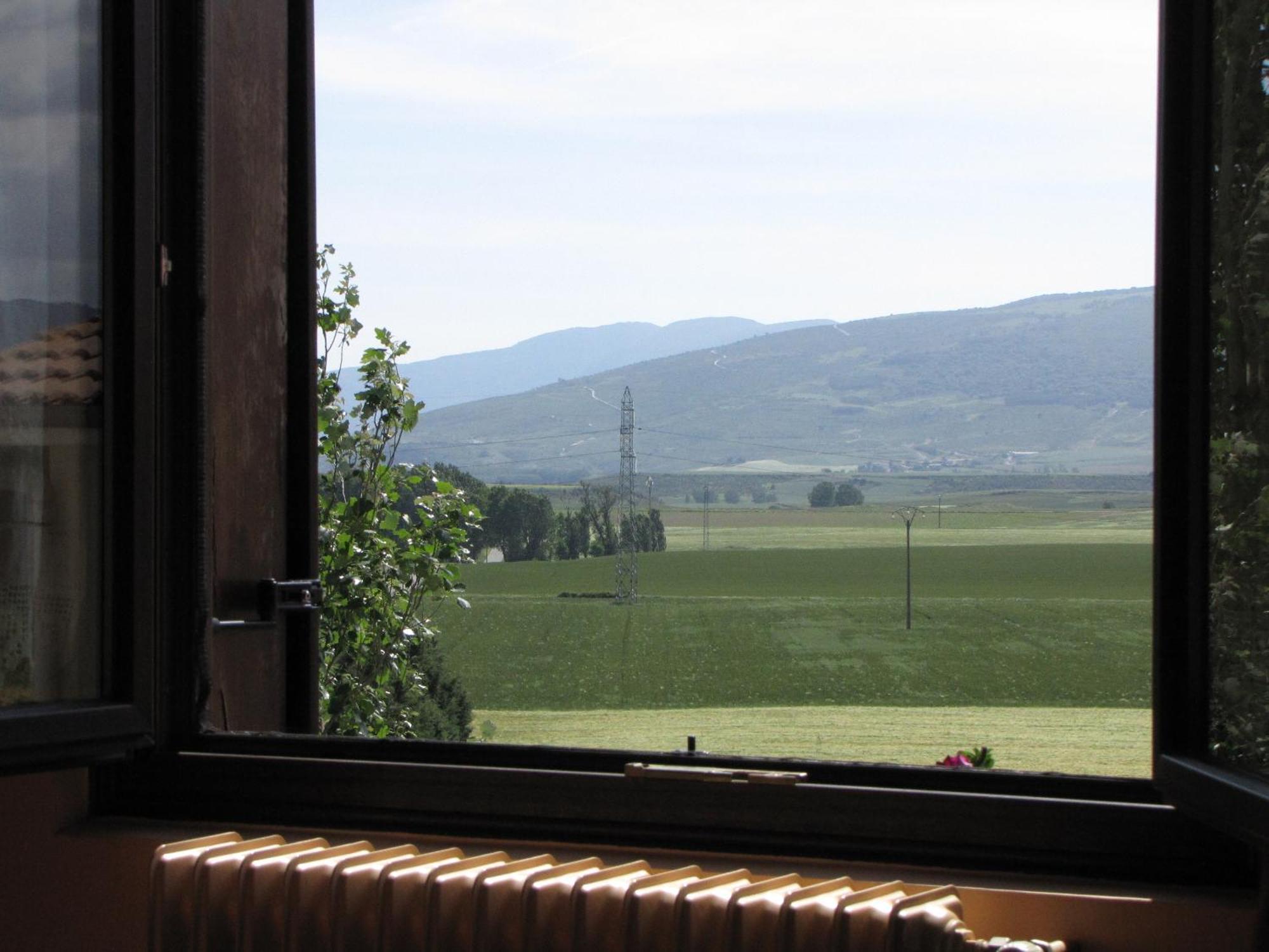Hostal Rural Huartearena Iza Exteriör bild