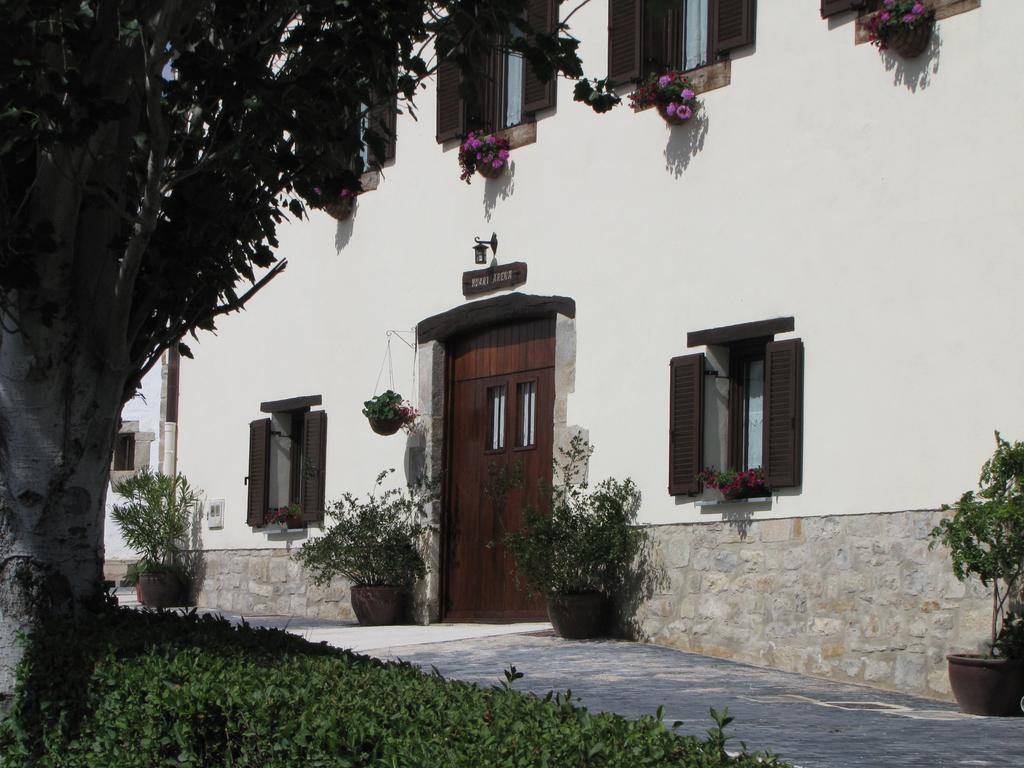 Hostal Rural Huartearena Iza Rum bild